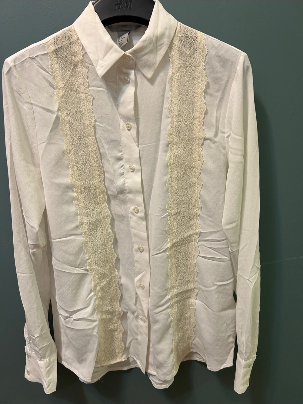H&M Modern Classic White Lace-Trim Blouse size 4